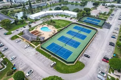 100 Kingswood E, West Palm Beach, FL 33417 - Photo 32