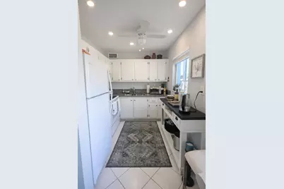 100 E Kingswood E, West Palm Beach, FL 33417 - Photo 6