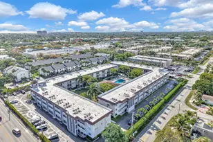 400 SE 10th St, Deerfield Beach, FL 33441 - Photo 32