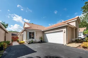 10124 NW 3rd Ct, Plantation, FL 33324 - Photo 2