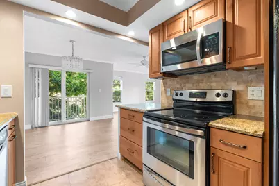 950 Ponce De Leon #3120, Boca Raton, FL 33432 - Photo 4