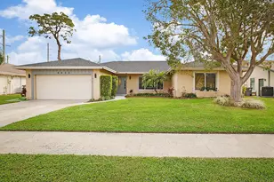 4422 Brandywine Dr, Boca Raton, FL 33487 - Photo 2