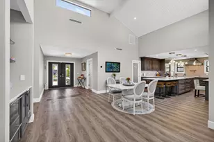 13315 Saffron Cir, Palm Beach Gardens, FL 33418 - Photo 6