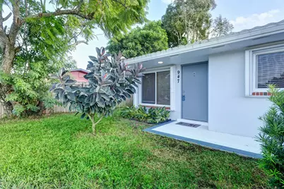 947 Fra-Mar Place, Fort Pierce, FL 34982 - Photo 1