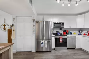 390 Golfview Rd, North Palm Beach, FL 33408 - Photo 6