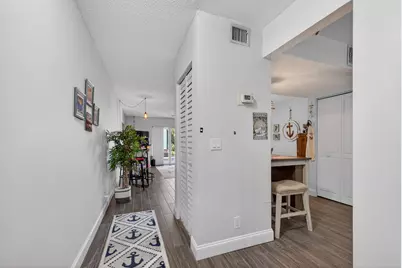 390 Golfview Road #H, North Palm Beach, FL 33408 - Photo 4
