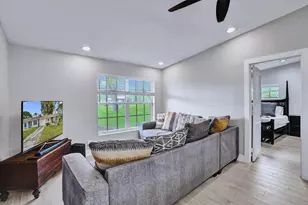 5544 Lakewood Cir S, Margate, FL 33063 - Photo 4