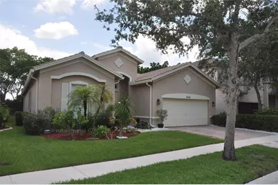 19496 S Whitewater Avenue, Weston, FL 33332 - Photo 4