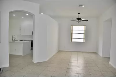 19496 S Whitewater Avenue, Weston, FL 33332 - Photo 6