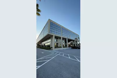 631 Us-1 #404, North Palm Beach, FL 33408 - Photo 1