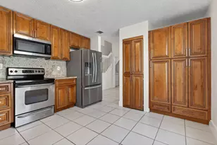 2853 SW 174th Ave, Miramar, FL 33029 - Photo 14