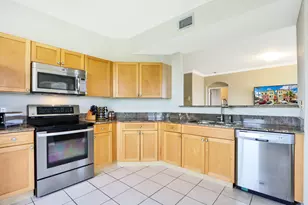 11021 Legacy Ln, Palm Beach Gardens, FL 33410 - Photo 4