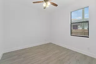 911 8th St, West Palm Beach, FL 33401 - Photo 12
