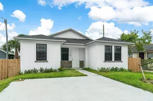 911 8th St, West Palm Beach, FL 33401 - Photo 2