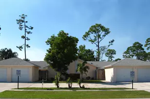 1157 Hyacinth Pl, Wellington, FL 33414 - Photo 2