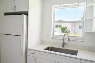 500 Bonnie Blvd, Palm Springs, FL 33461 - Photo 2