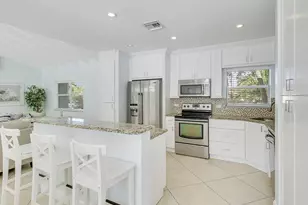 1310 Manor Dr, Singer Island, FL 33404 - Photo 6