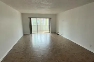 715 Lori Dr, Palm Springs, FL 33461 - Photo 8