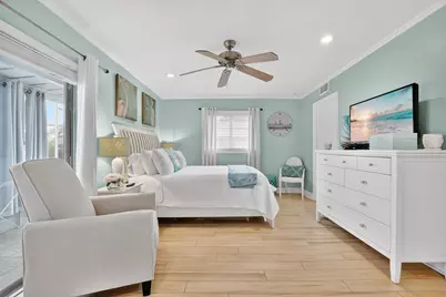 211 Valencia, Delray Beach, FL 33446 - Photo 10