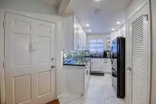 11 Westwood Ave, Tequesta, FL 33469 - Photo 8