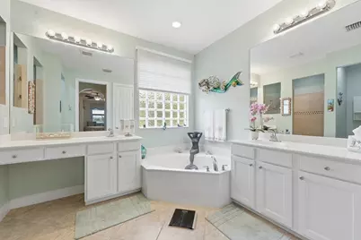 1215 Southlakes Way SW, Vero Beach, FL 32968 - Photo 20