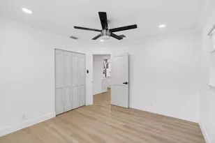 360 SW 2nd St, Boca Raton, FL 33432 - Photo 52