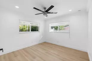 360 SW 2nd St, Boca Raton, FL 33432 - Photo 50
