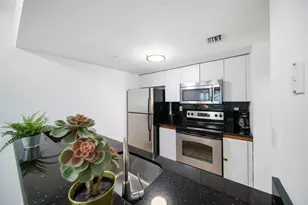 834 Ocean Dr, Miami Beach, FL 33139 - Photo 4