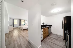 834 Ocean Dr, Miami Beach, FL 33139 - Photo 12