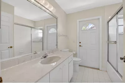 6180 Golf Villas Drive, Boynton Beach, FL 33437 - Photo 18