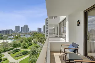 600 Three Islands Boulevard, Hallandale Beach, FL 33009 - Photo 14