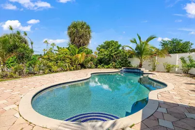 2298 NE 4th Avenue, Boca Raton, FL 33431 - Photo 4