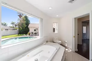 10885 NW 6th St, Coral Springs, FL 33071 - Photo 18