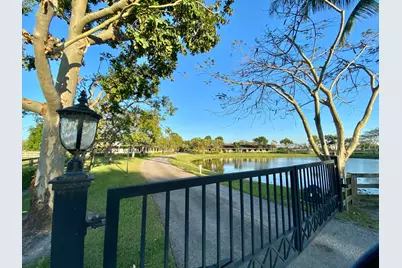 5110 S Shore Boulevard, Wellington, FL 33449 - Photo 2