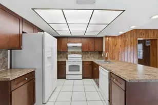 1772 NW 38th St, Oakland Park, FL 33309 - Photo 16