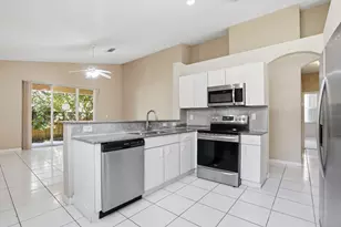 1495 SW 105th Ave, Pembroke Pines, FL 33025 - Photo 16