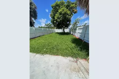 413 N E Street, Lake Worth Beach, FL 33460 - Photo 2