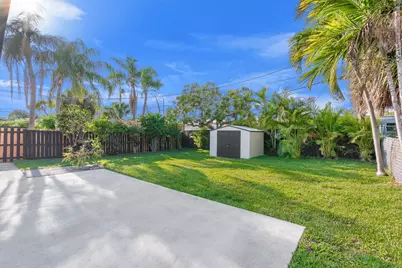 381 NE 43rd Court, Oakland Park, FL 33334 - Photo 22
