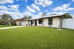 568 SE Chapman Ave, Port Saint Lucie, FL 34984 - Photo 4