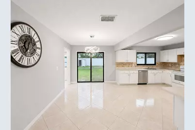 568 SE Chapman Avenue, Port Saint Lucie, FL 34984 - Photo 14