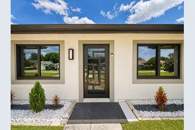568 SE Chapman Avenue, Port Saint Lucie, FL 34984 - Photo 2