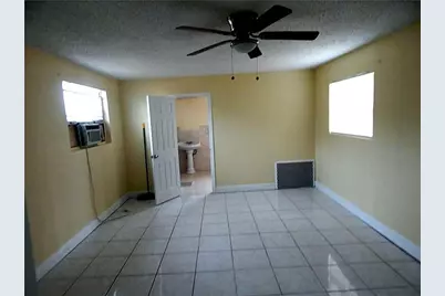 3640 NW 39th Street, Lauderdale Lakes, FL 33309 - Photo 6