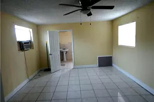 3640 NW 39th St, Lauderdale Lakes, FL 33309 - Photo 6