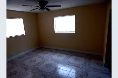 3640 NW 39th Street, Lauderdale Lakes, FL 33309 - Photo 8