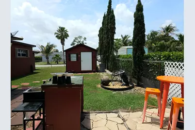 637 Dogwood Road, West Palm Beach, FL 33409 - Photo 16