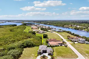 179 SE Via Terra Bella, Port Saint Lucie, FL 34952 - Photo 6