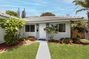 1680 NE 34th Ln, Oakland Park, FL 33334 - Photo 2