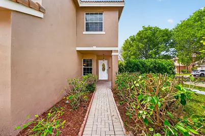 7962 N Silverado Circle, Hollywood, FL 33024 - Photo 4