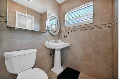 11600 NW 30th Place, Sunrise, FL 33323 - Photo 12
