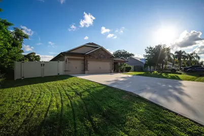 1662 SE North Blackwell Drive, Port Saint Lucie, FL 34952 - Photo 6